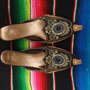 Vintage bounce shoes